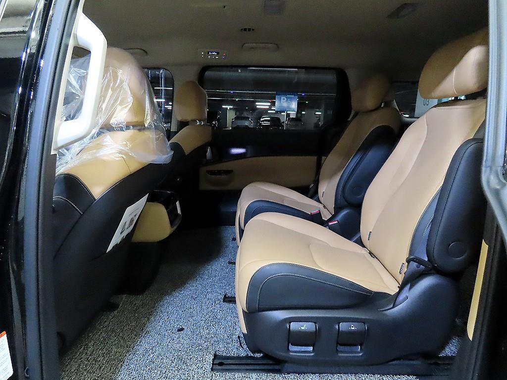 KIA Carnival - Vista 7
