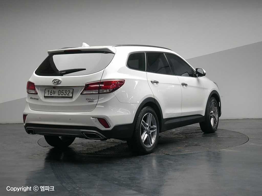 HYUNDAI Maxcruz - Vista 3