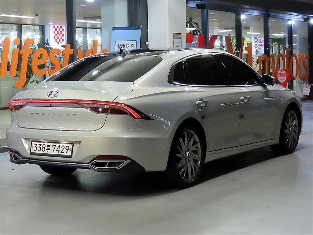 HYUNDAI Grandeur - Vista 4