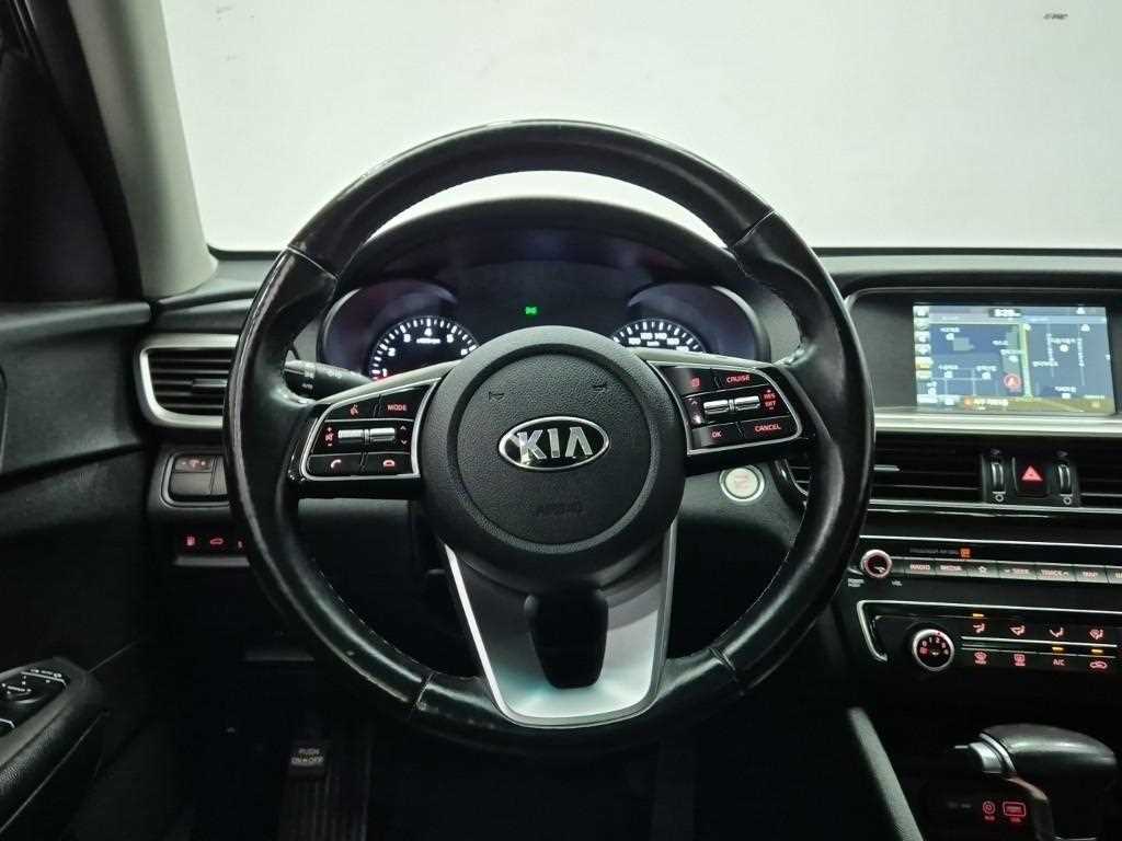 KIA K5 - Vista 9