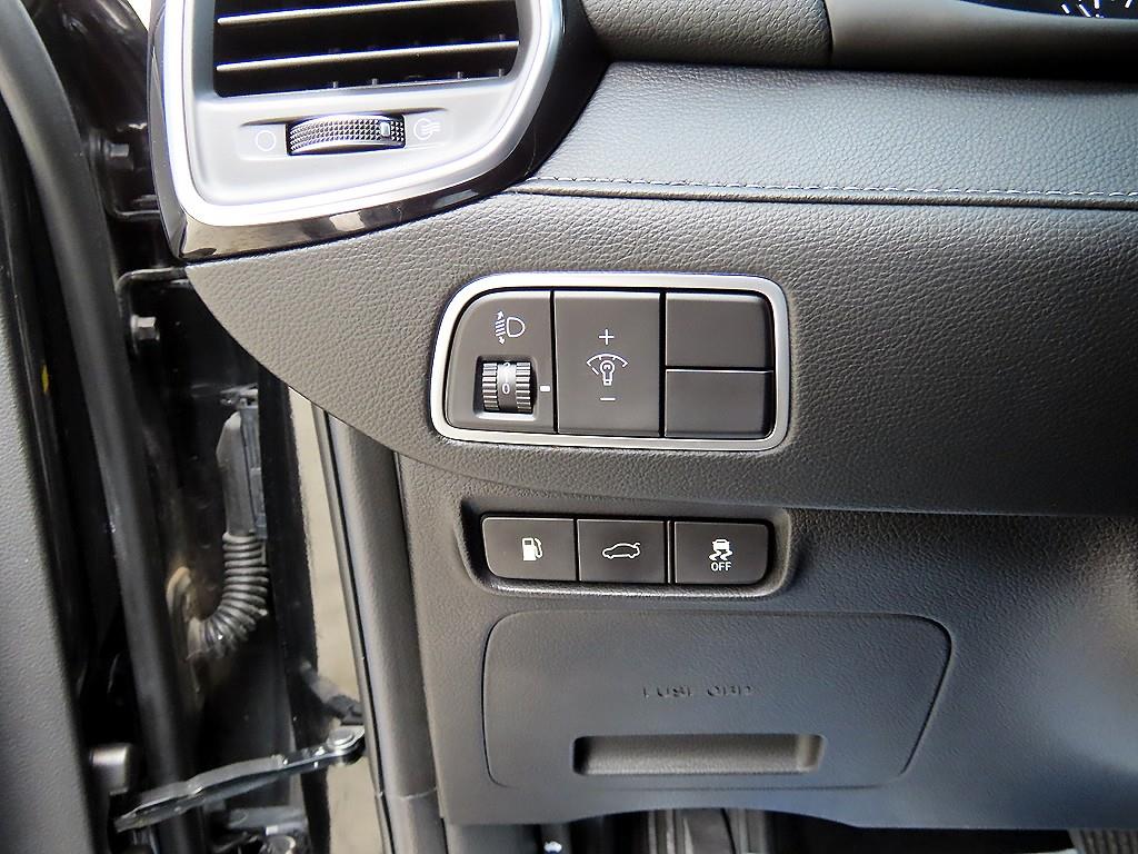 HYUNDAI Grandeur - Vista 12