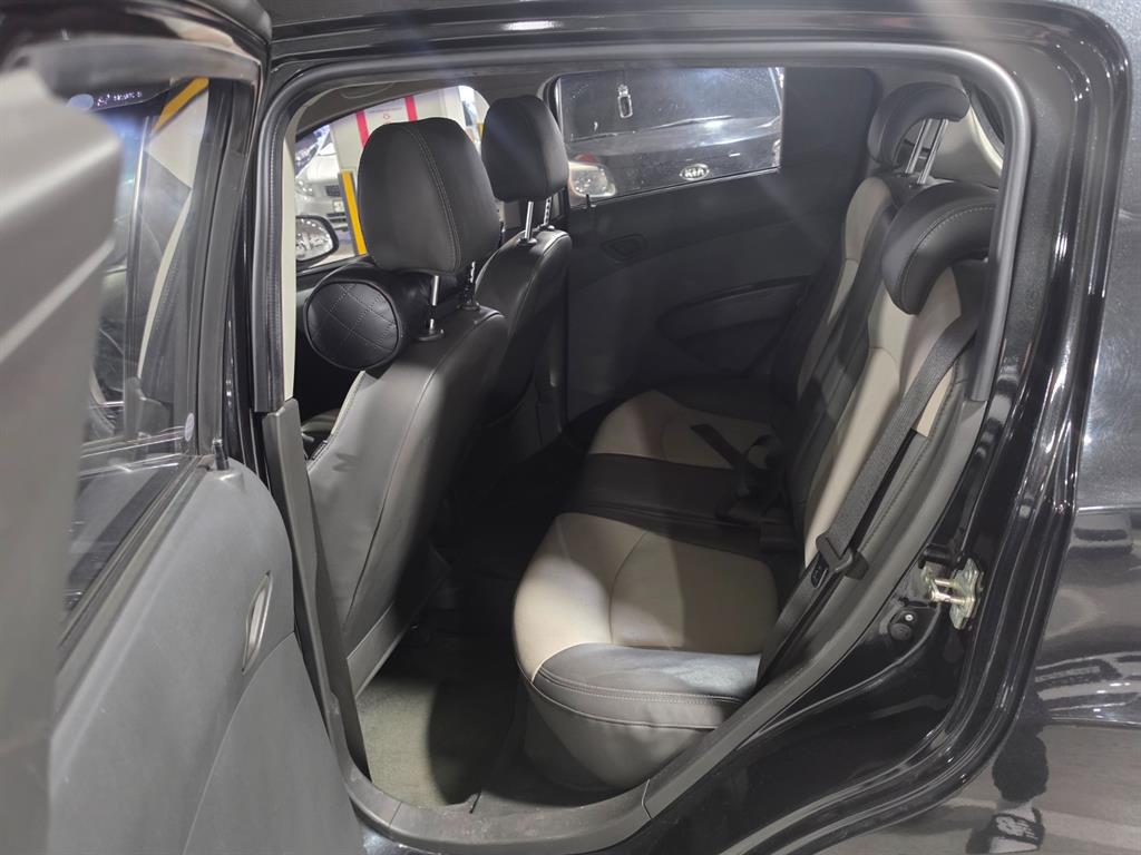 Chevrolet Spark - Vista 12
