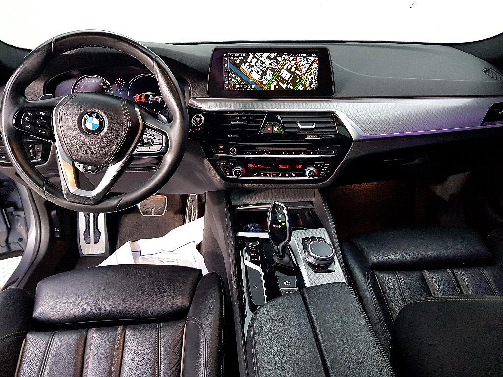 BMW 5 Series - Vista 5