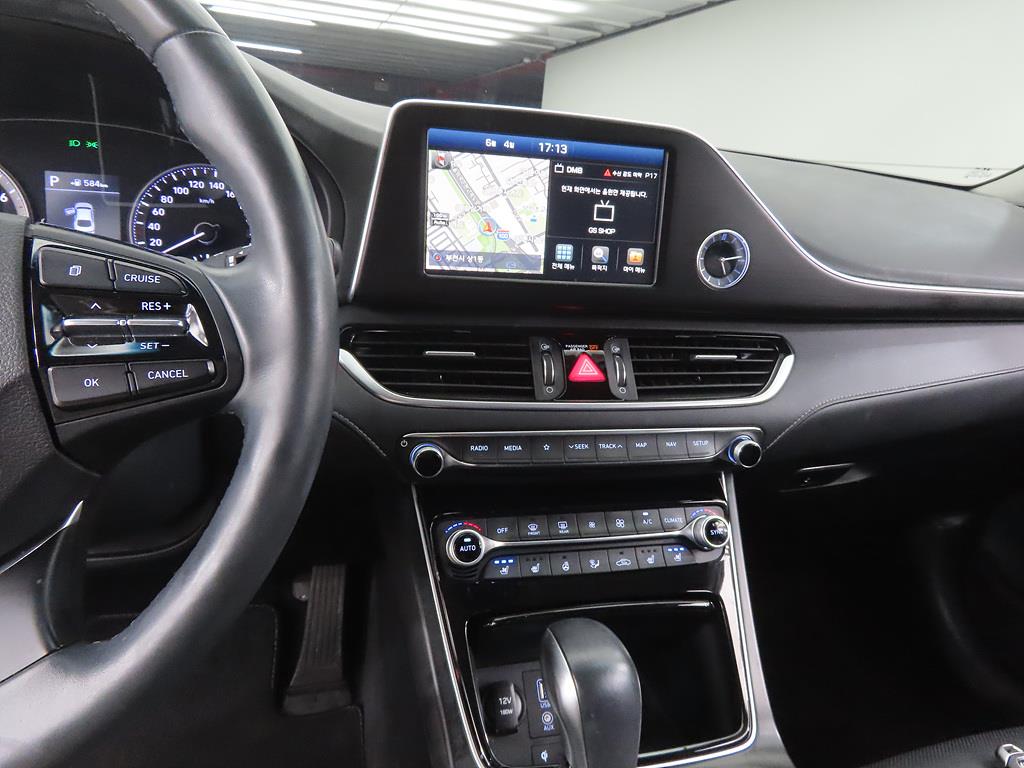 HYUNDAI Grandeur - Vista 10
