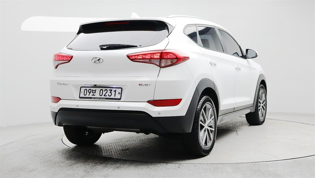 HYUNDAI Tucson - Vista 5
