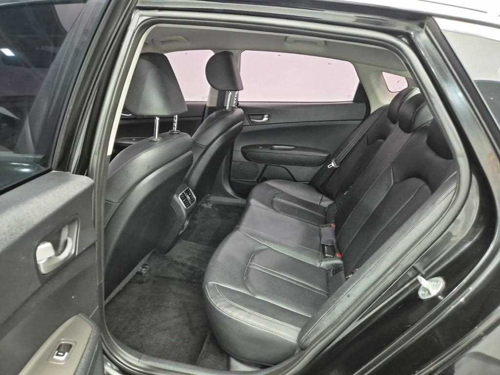 KIA K5 - Vista 12