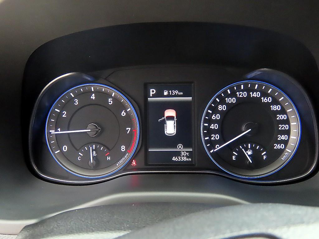 HYUNDAI Kona - Vista 9