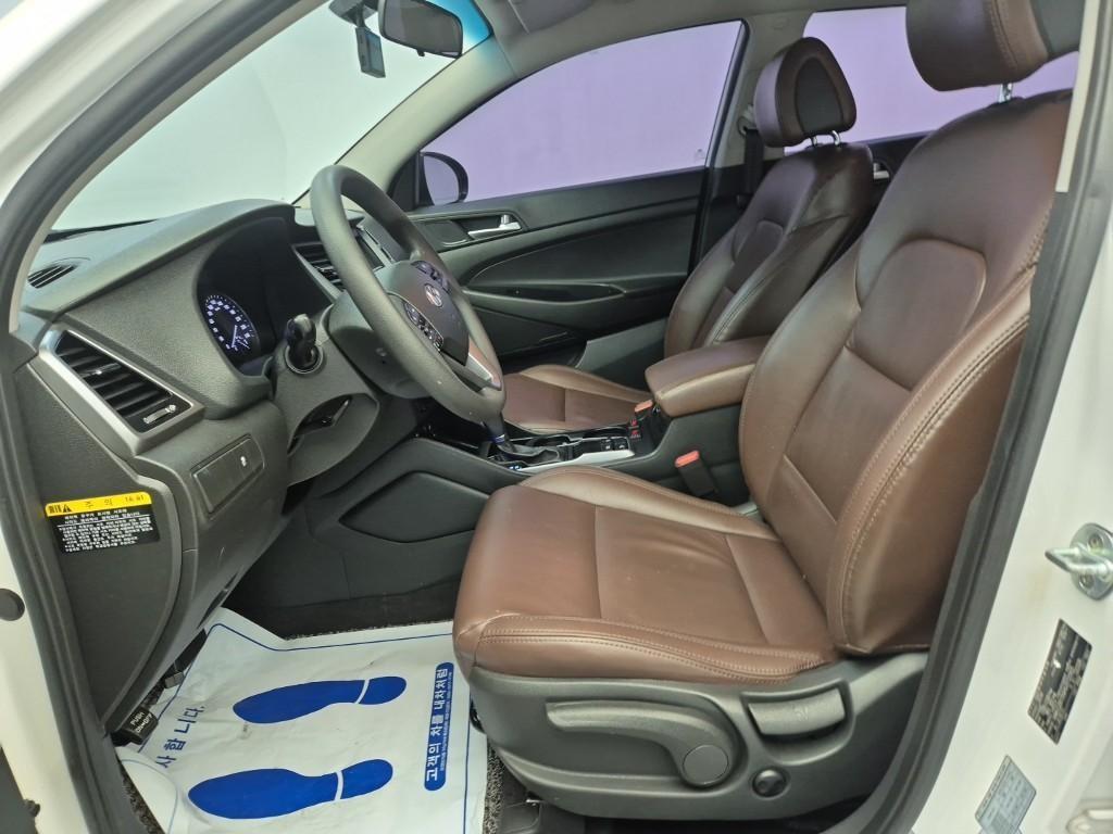 HYUNDAI Tucson - Vista 11