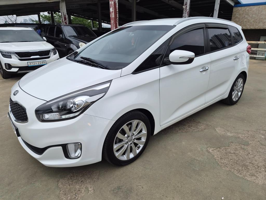 KIA Carens - Vista 2