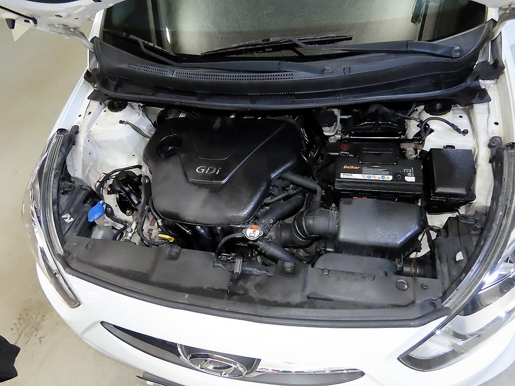 HYUNDAI Accent 2012 Blanco - Importación desde Corea - HF Imports Iquique - Foto 18