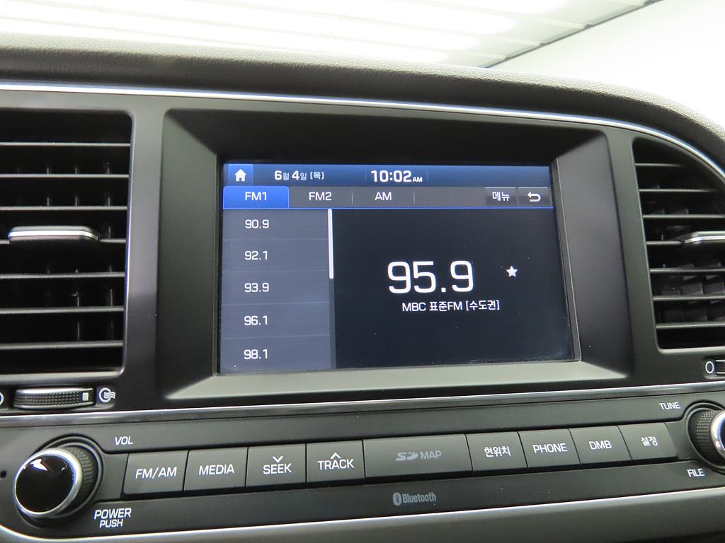 HYUNDAI Avante - Vista 7