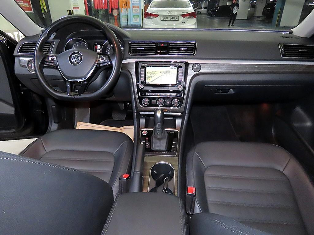 Volkswagen Passat - Vista 10
