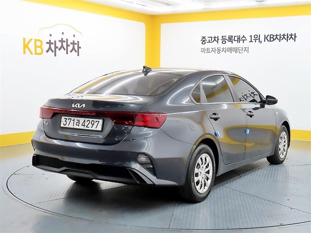KIA K3 - Vista 4