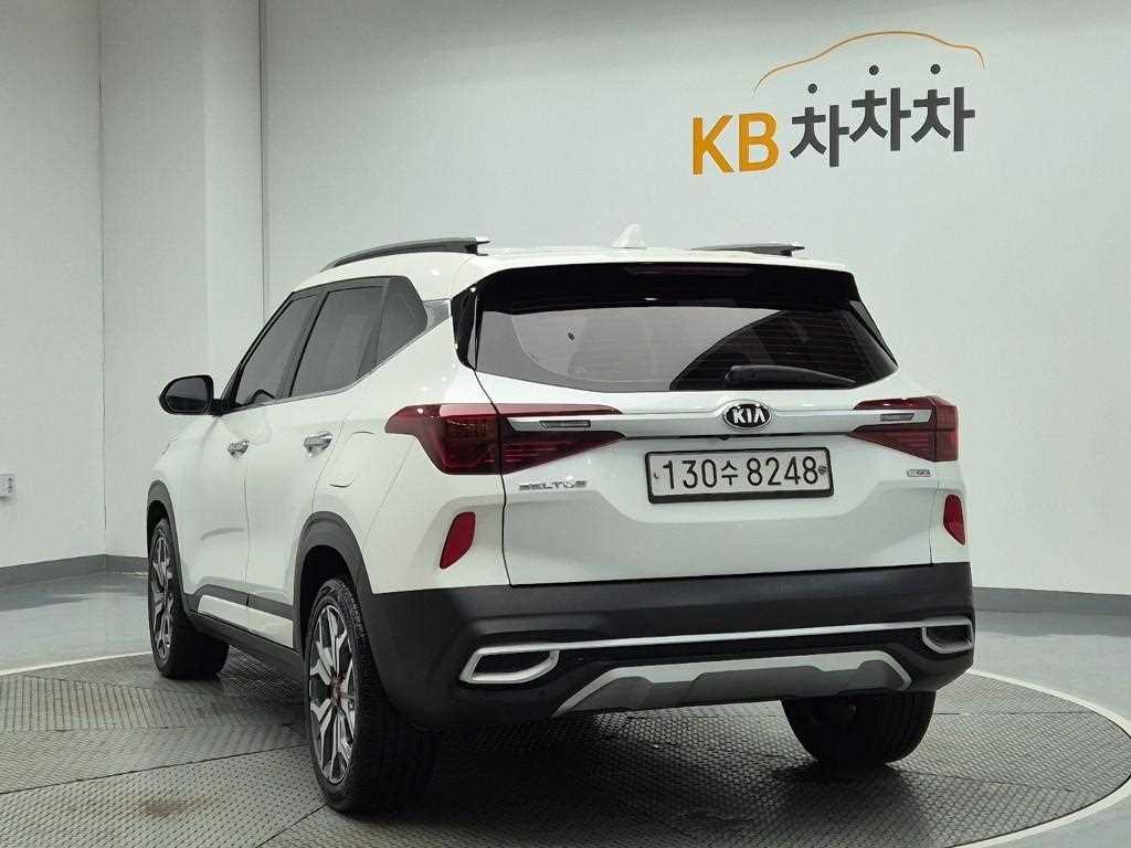 KIA Seltos - Vista 2