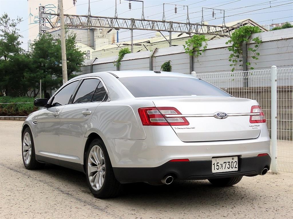 Ford Torus - Vista 3