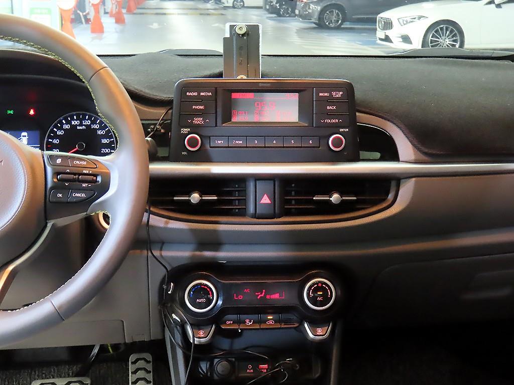 KIA Morning - Vista 11