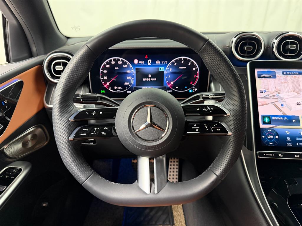 Mercedes Benz GLC Class - Vista 8