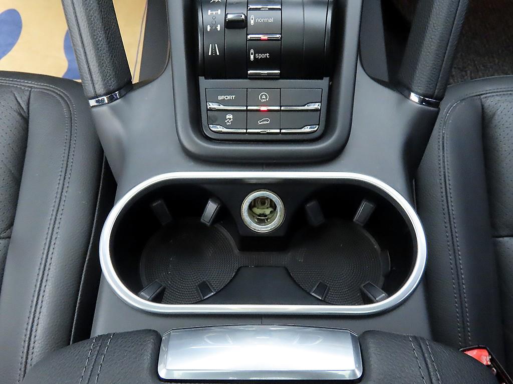 Porsche Cayenne - Vista 12