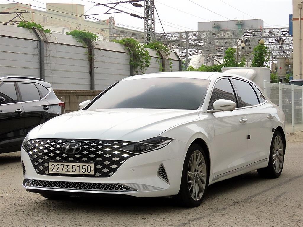 HYUNDAI Grandeur - Vista 2