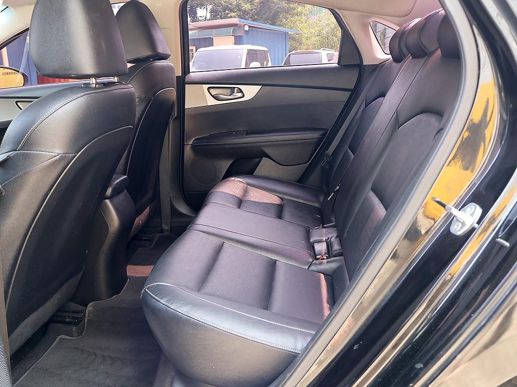 KIA K3 2019 Negro - Importación desde Corea - HF Imports Iquique - Foto 13