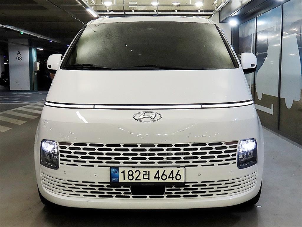 HYUNDAI Staria - Vista 2