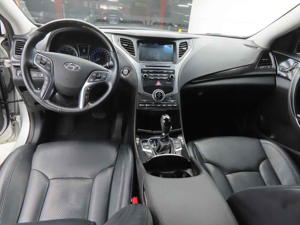 HYUNDAI Grandeur - Vista 7