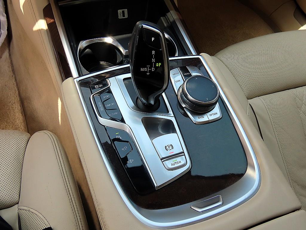 BMW 7 Series - Vista 11