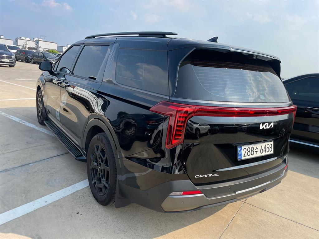 KIA Carnival - Vista 3