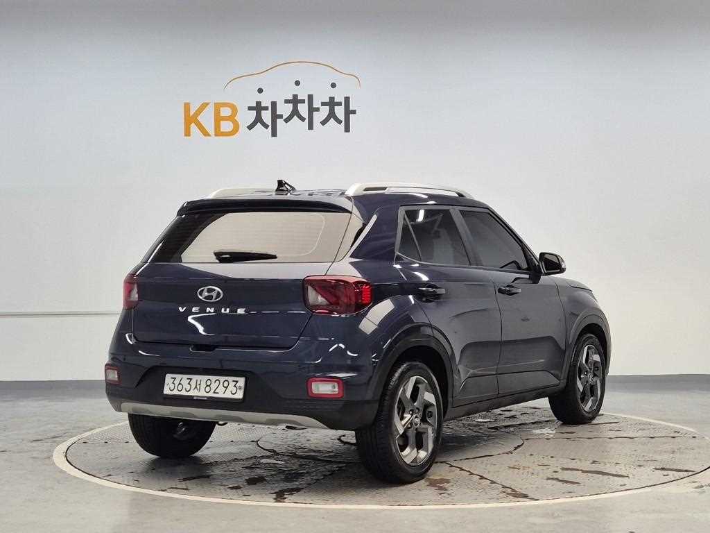 HYUNDAI Venue - Vista 3