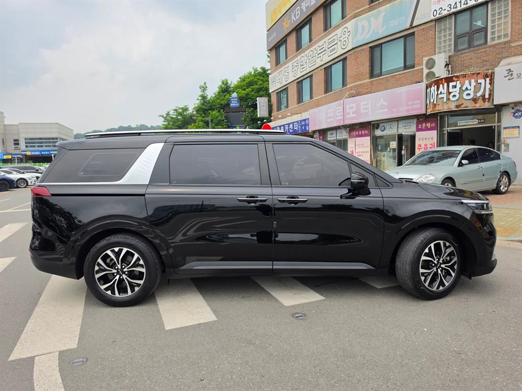 KIA Carnival - Vista 7