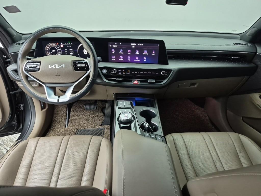 KIA K8 - Vista 5