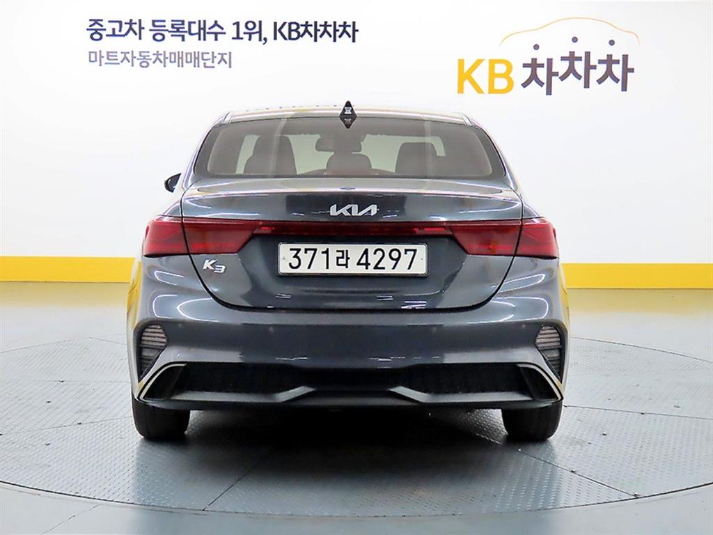 KIA K3 - Vista 3