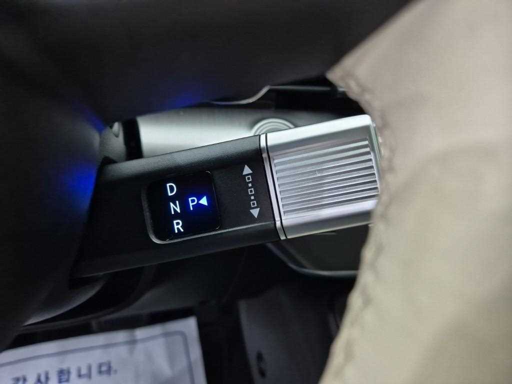 HYUNDAI Kona - Vista 8