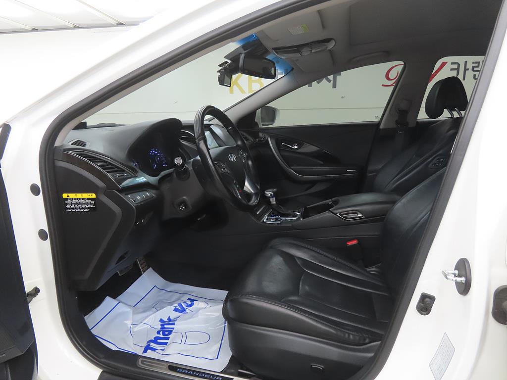 HYUNDAI Grandeur - Vista 5
