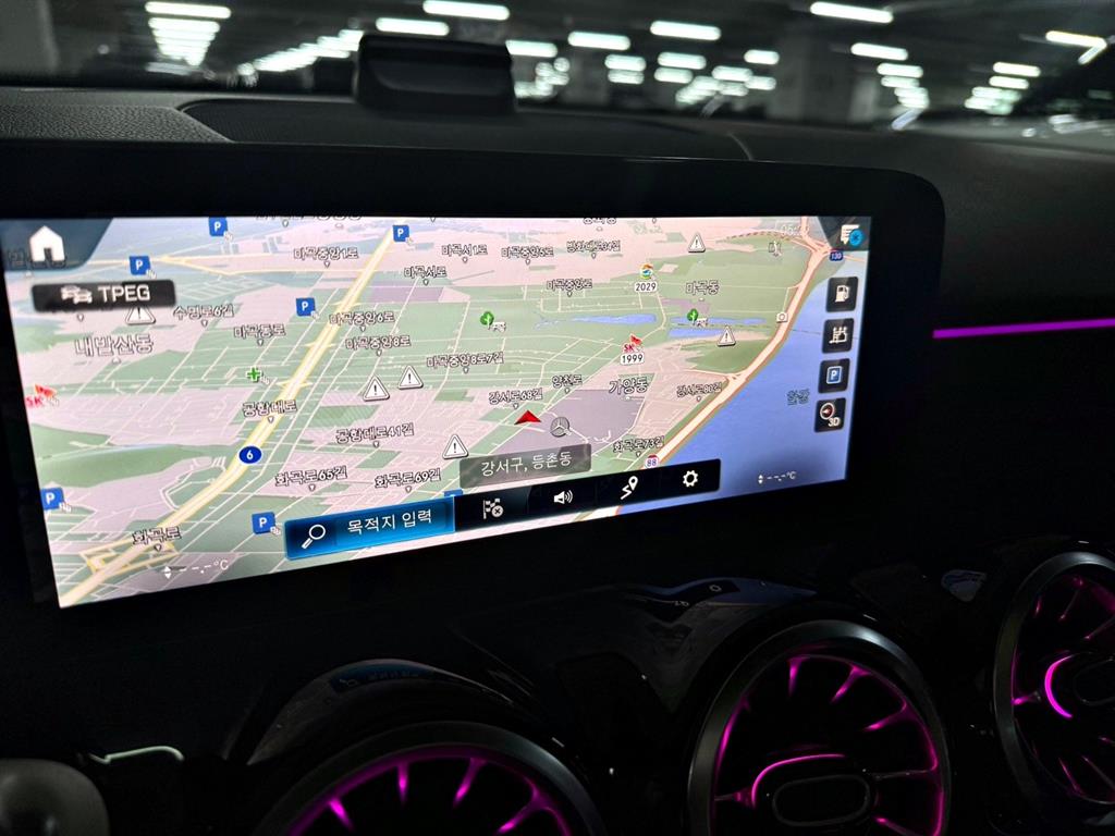 Mercedes Benz GLB Class - Vista 11