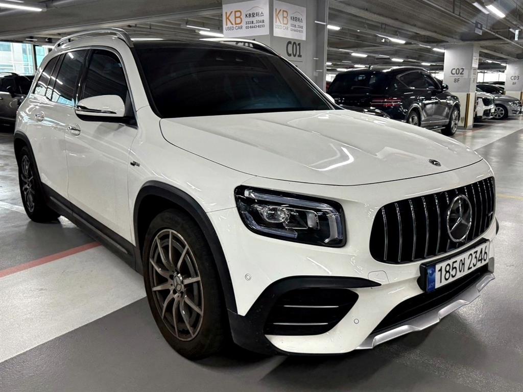 Mercedes Benz GLB Class - Vista 5