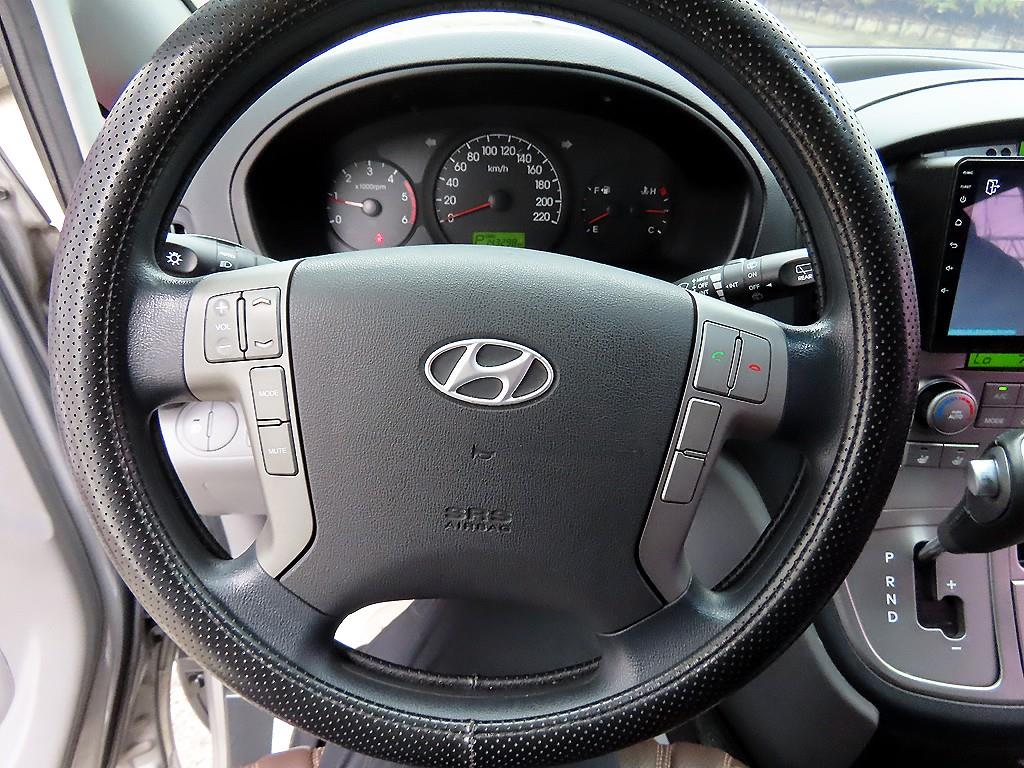 HYUNDAI Starex - Vista 8