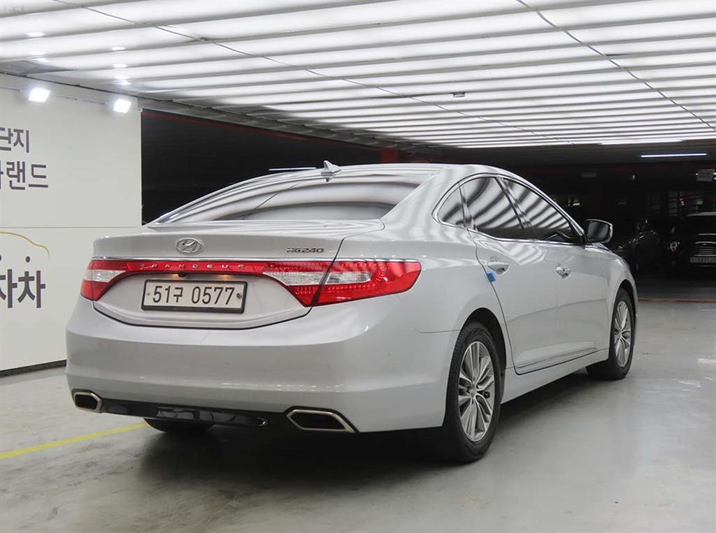 HYUNDAI Grandeur - Vista 4