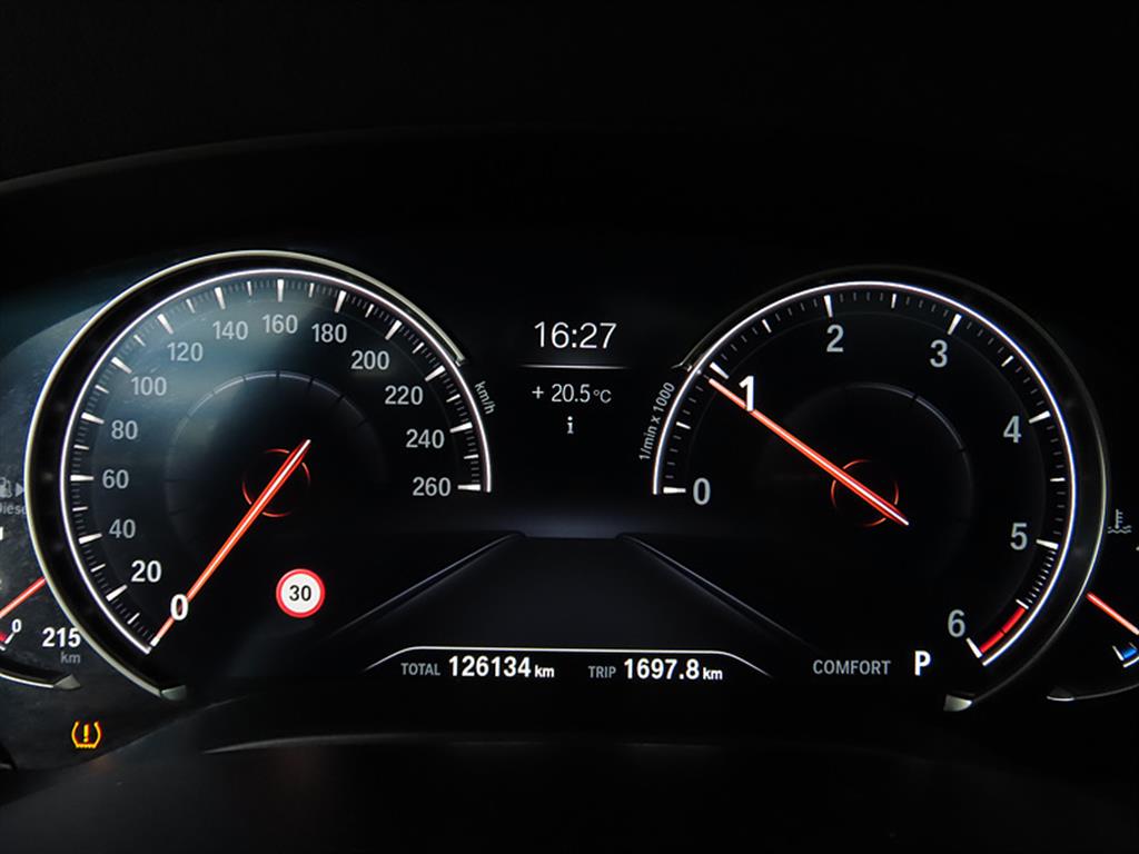 BMW 5 Series - Vista 8