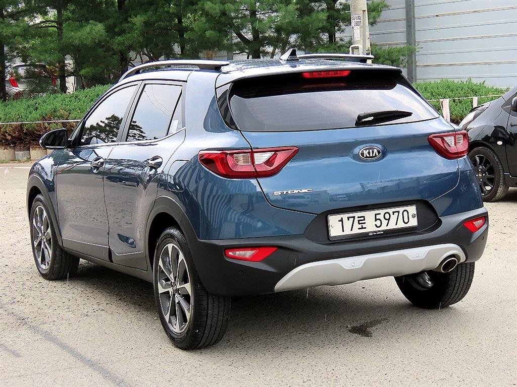 KIA Stonic - Vista 3
