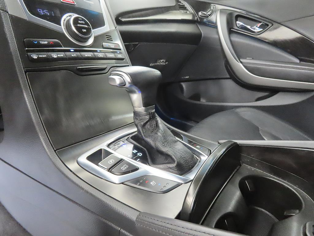 HYUNDAI Grandeur - Vista 11