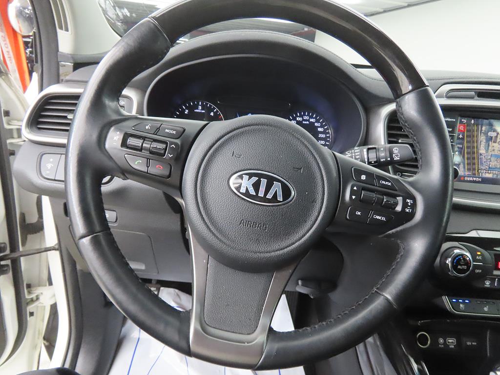 KIA Sorento - Vista 8