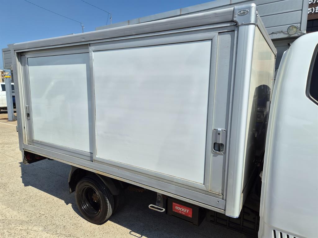 Small Truck Normal Box(Low Deck) - Vista 9