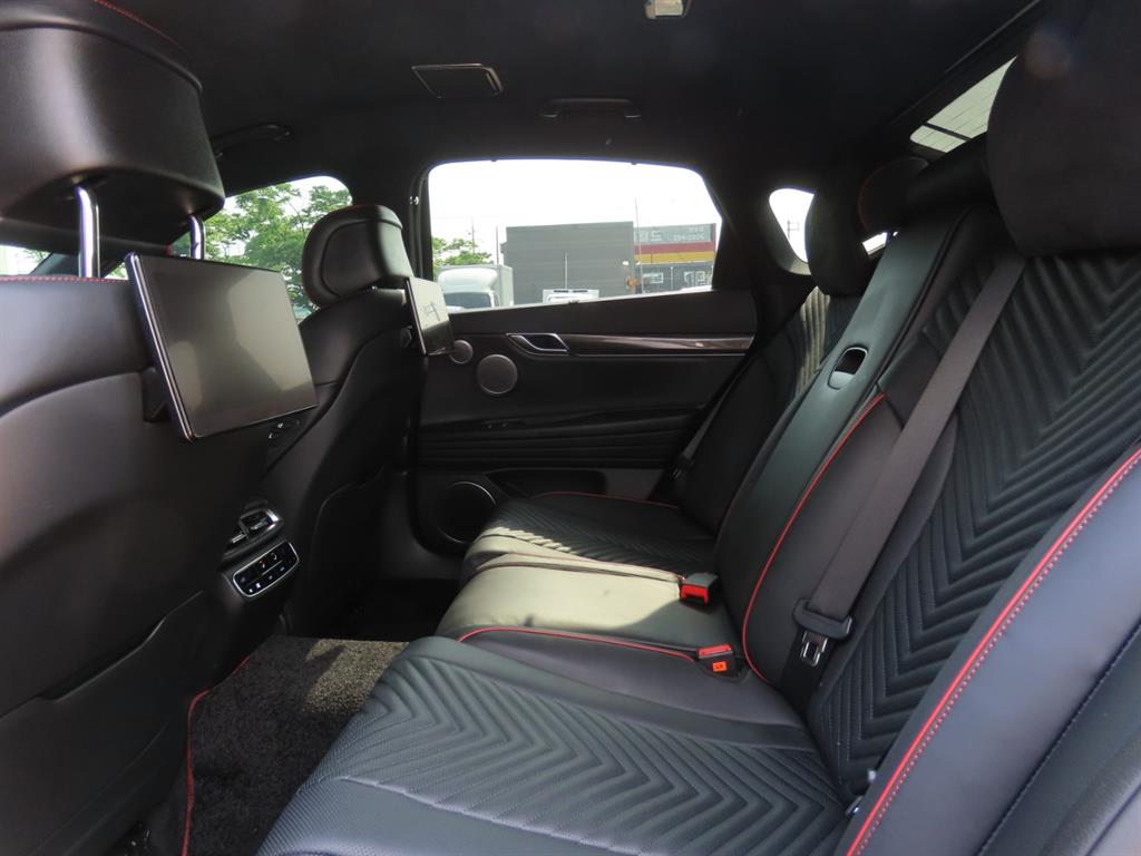 Genesis G80 - Vista 11