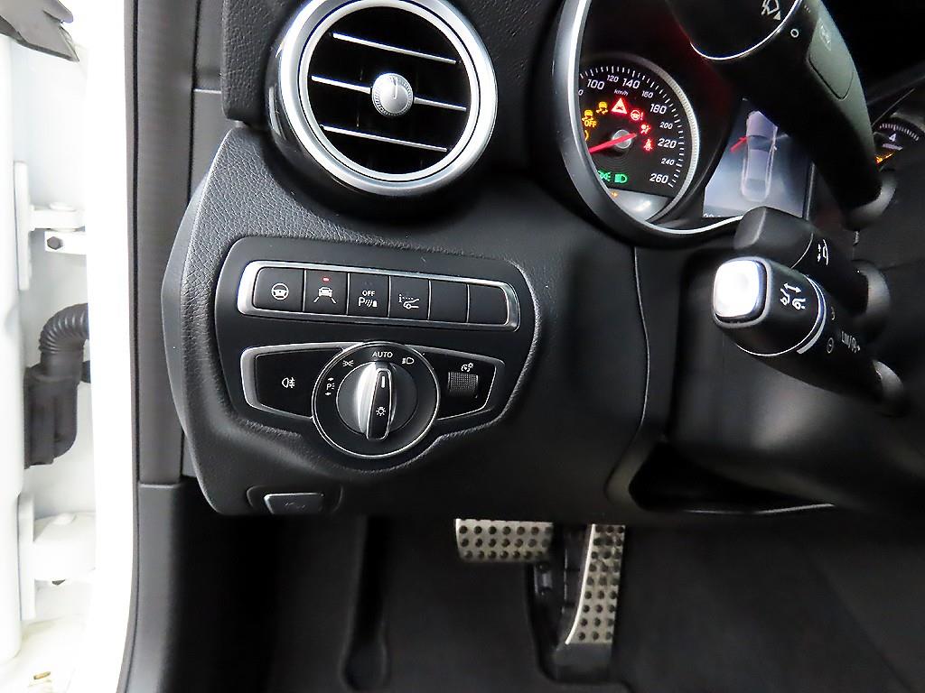Mercedes Benz C Class - Vista 12