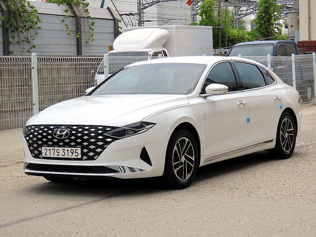 HYUNDAI Grandeur - Vista 2