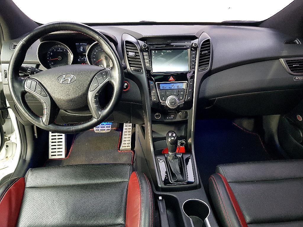 HYUNDAI i30 - Vista 5