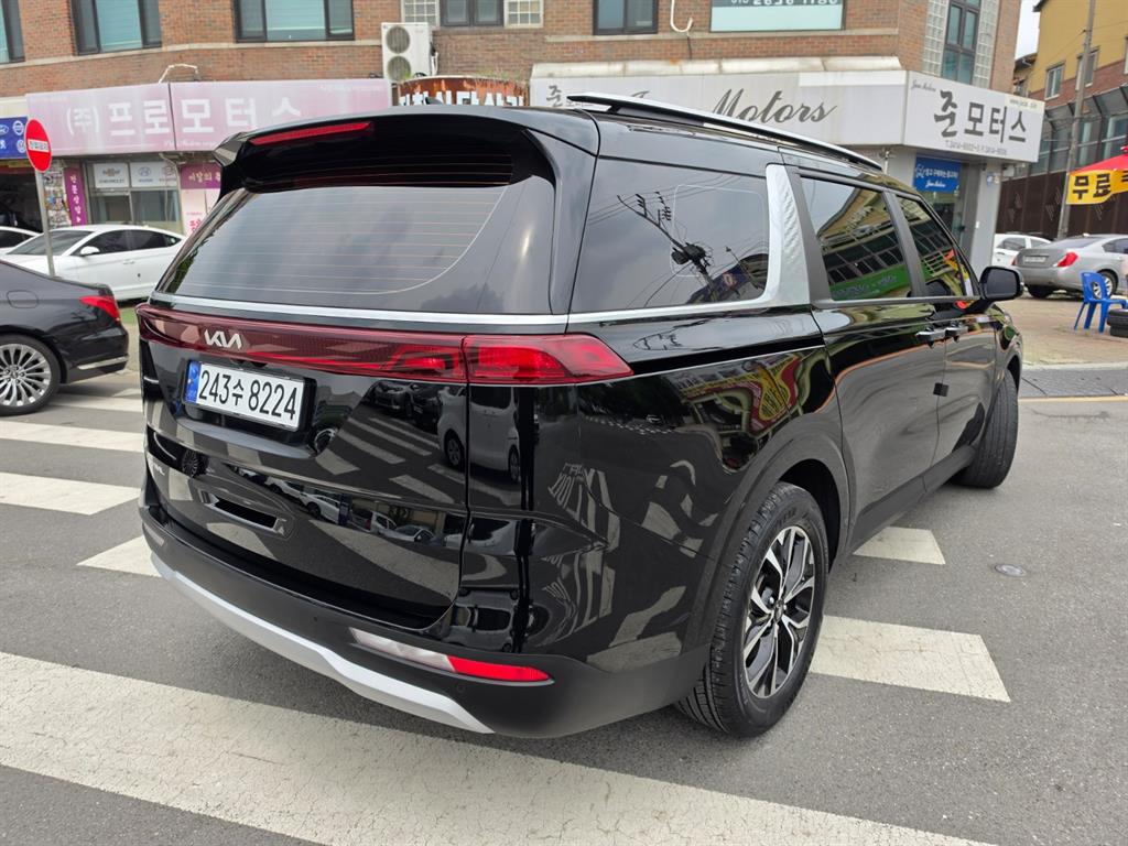 KIA Carnival - Vista 6