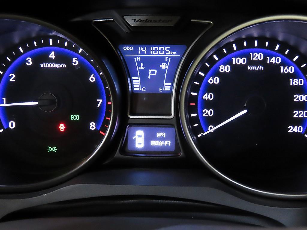 HYUNDAI Veloster - Vista 9
