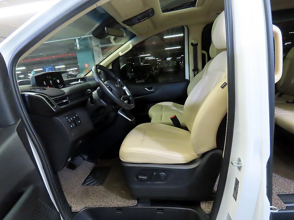 HYUNDAI Staria - Vista 6